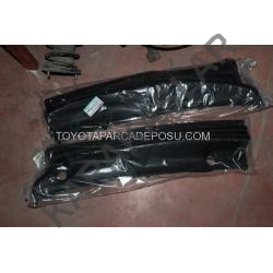 Corolla Cam Izgarası Ön Takım 2000-2002